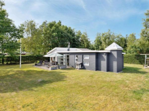 Holiday Home Guthrik - 900m from the sea by Interhome